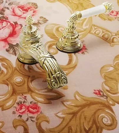 taps: Marie Antoinette 